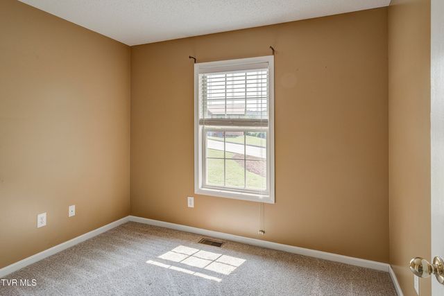 185 Thelma Hannabas Lane, Jonesborough, TN 37659