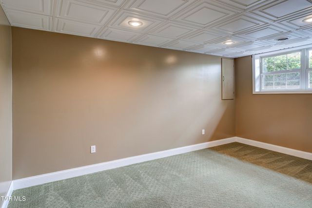 185 Thelma Hannabas Lane, Jonesborough, TN 37659