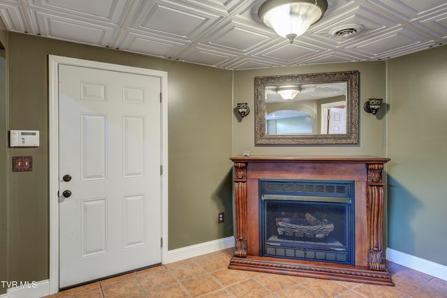 185 Thelma Hannabas Lane, Jonesborough, TN 37659