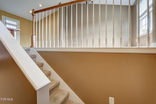 185 Thelma Hannabas Lane, Jonesborough, TN 37659
