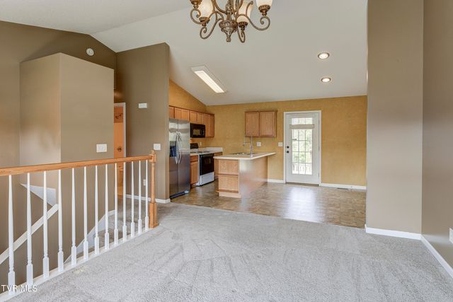 185 Thelma Hannabas Lane, Jonesborough, TN 37659