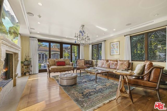 803 N Roxbury Drive, Beverly Hills, CA 90210