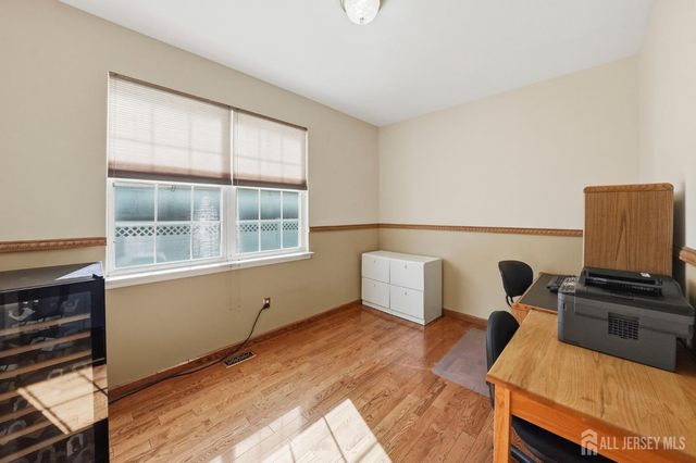 42 Hinton Street, Sayreville, NJ 08872