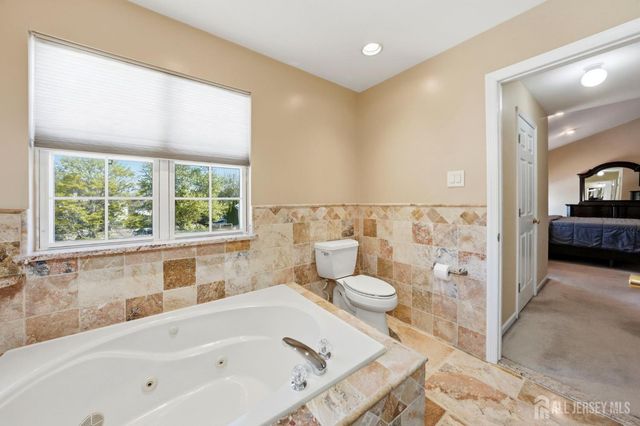 42 Hinton Street, Sayreville, NJ 08872