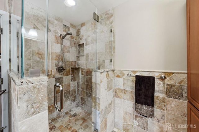 42 Hinton Street, Sayreville, NJ 08872