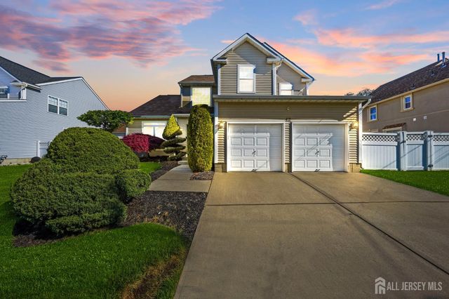42 Hinton Street, Sayreville, NJ 08872
