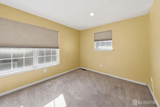 42 Hinton Street, Sayreville, NJ 08872