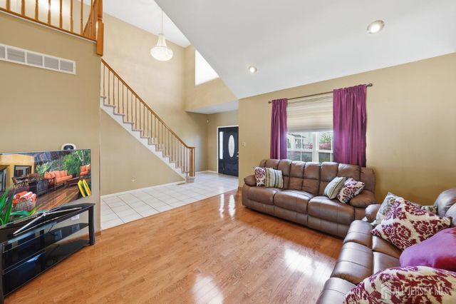 42 Hinton Street, Sayreville, NJ 08872