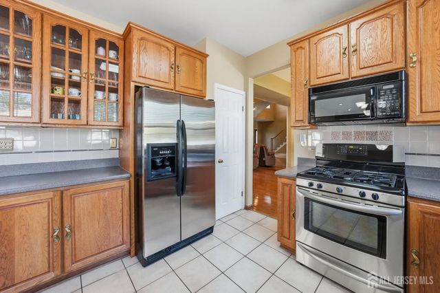42 Hinton Street, Sayreville, NJ 08872