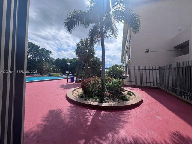 820 NW 87th Avenue 201, Miami, FL 33172
