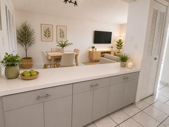 820 NW 87th Avenue 201, Miami, FL 33172