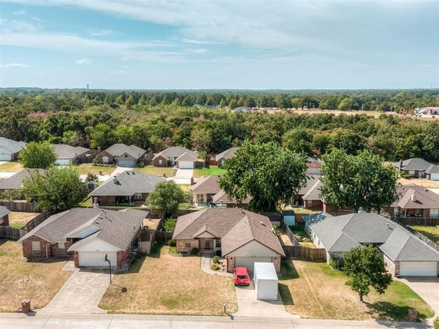 1713 N Shawnee Trail, Choctaw, OK 73020