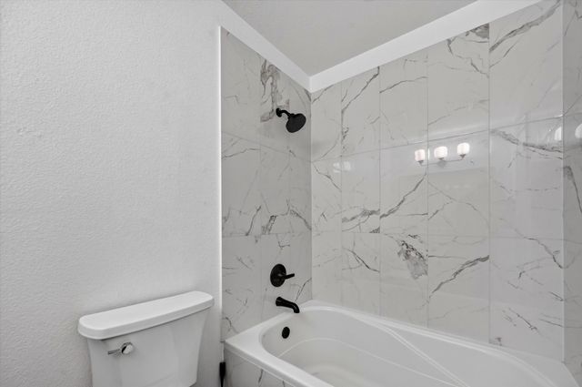 1720 Dartmouth Drive, Glenn Heights, TX 75154