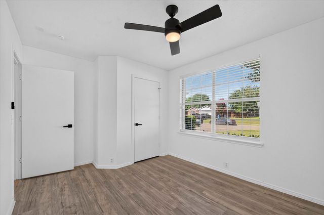1720 Dartmouth Drive, Glenn Heights, TX 75154