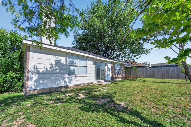 1720 Dartmouth Drive, Glenn Heights, TX 75154