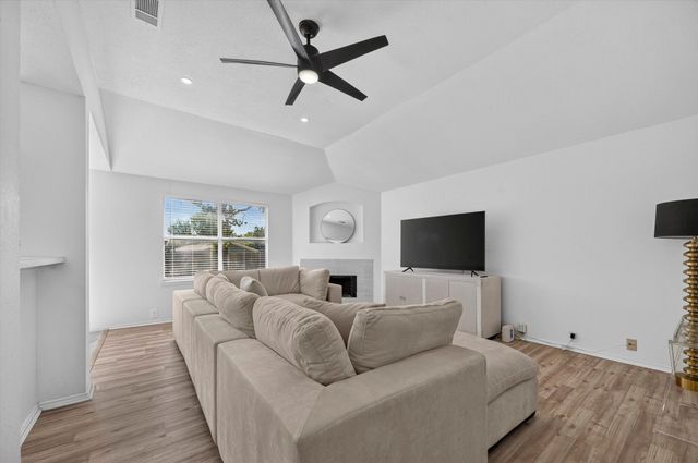 1720 Dartmouth Drive, Glenn Heights, TX 75154