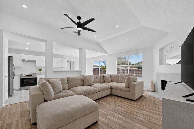 1720 Dartmouth Drive, Glenn Heights, TX 75154