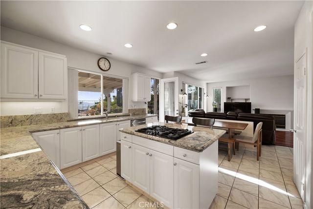 16275 Crescent Moon Court, Riverside, CA 92503