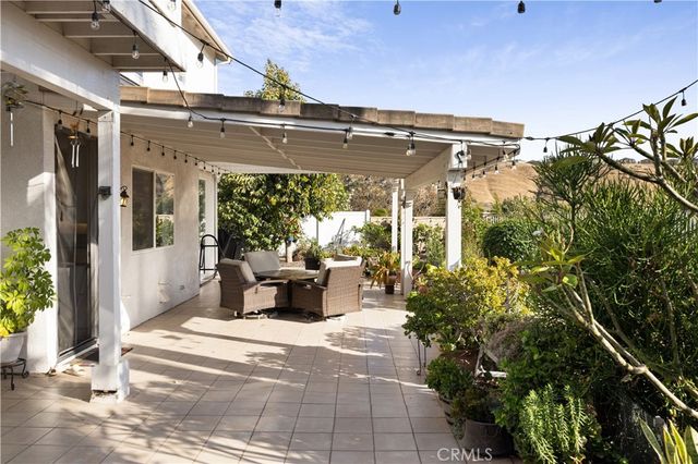 16275 Crescent Moon Court, Riverside, CA 92503