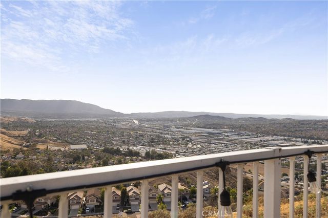 16275 Crescent Moon Court, Riverside, CA 92503