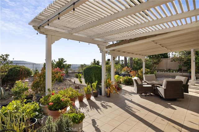 16275 Crescent Moon Court, Riverside, CA 92503