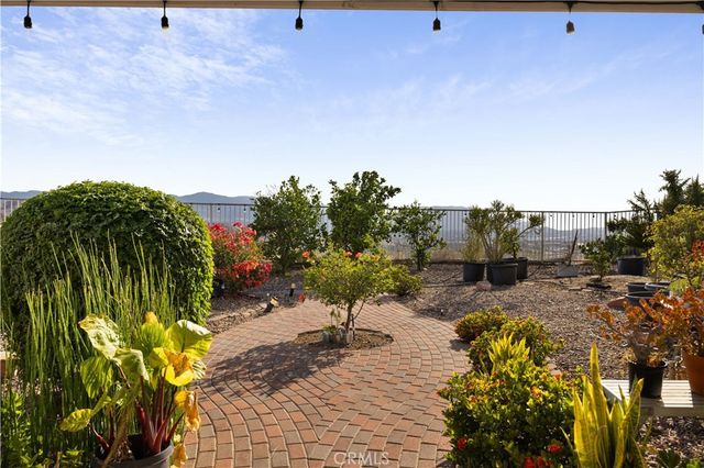 16275 Crescent Moon Court, Riverside, CA 92503