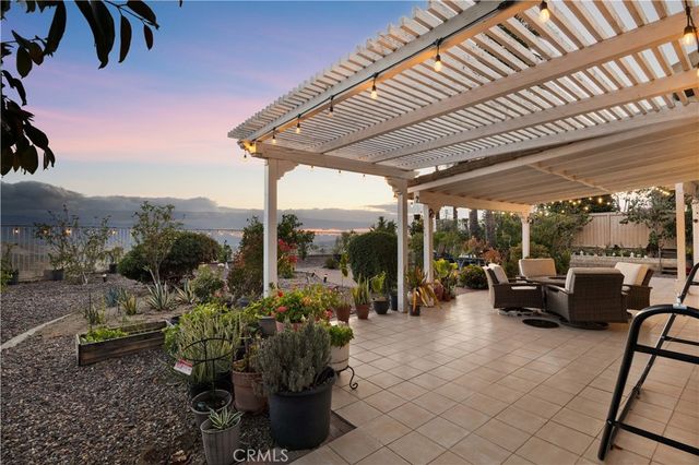 16275 Crescent Moon Court, Riverside, CA 92503