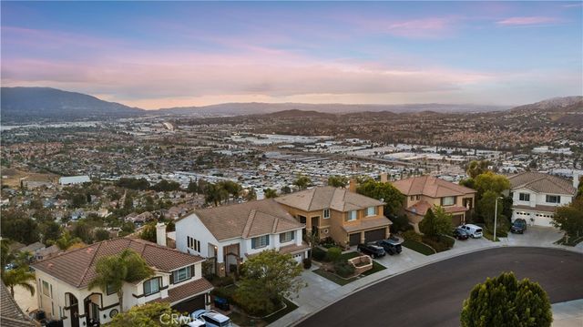 16275 Crescent Moon Court, Riverside, CA 92503