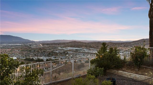 16275 Crescent Moon Court, Riverside, CA 92503