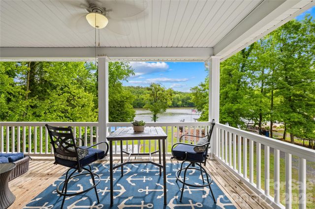 569 Living Waters Drive, Great Falls, SC 29055