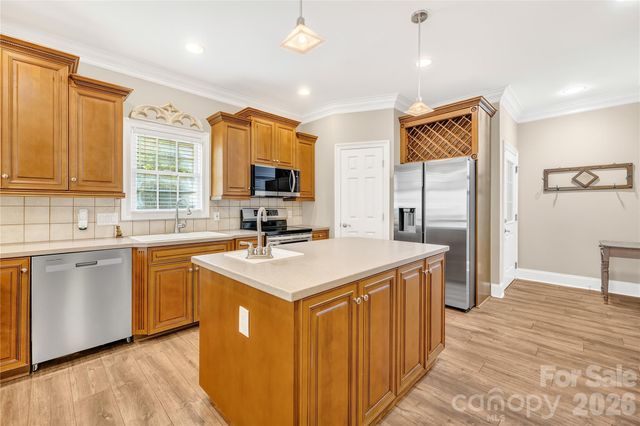 569 Living Waters Drive, Great Falls, SC 29055