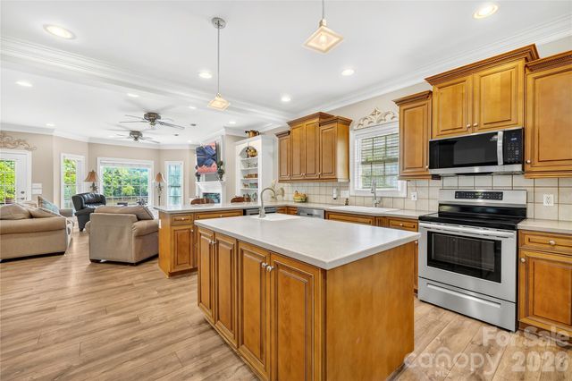 569 Living Waters Drive, Great Falls, SC 29055