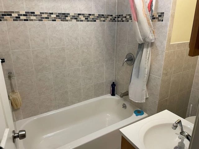 25 Andrew St 2, Cambridge, MA 02139