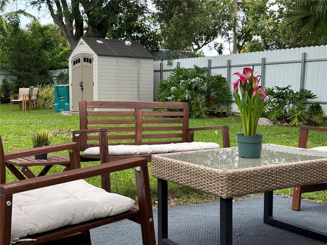 435 NE 71st St, Miami, FL 33138