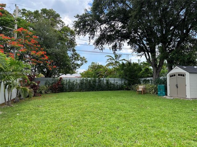 435 NE 71st St, Miami, FL 33138