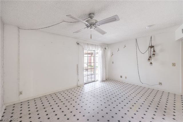 3851 Remount Drive, Las Vegas, NV 89121