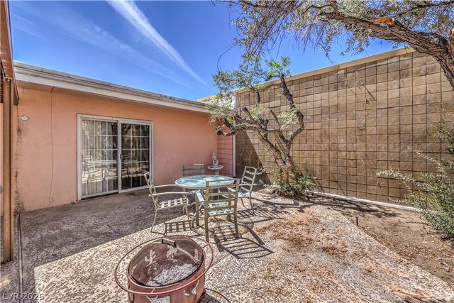 3851 Remount Drive, Las Vegas, NV 89121