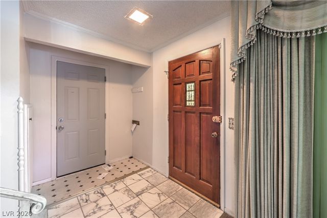 3851 Remount Drive, Las Vegas, NV 89121