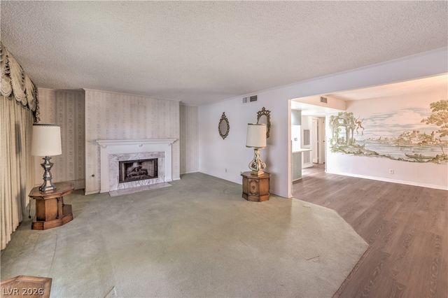 3851 Remount Drive, Las Vegas, NV 89121