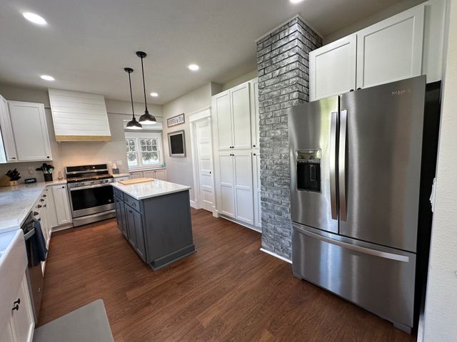59 E Benton Street, Winterset, IA 50273