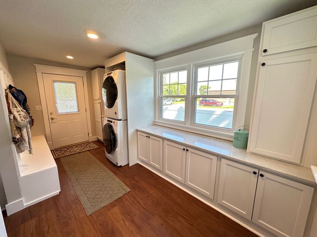 59 E Benton Street, Winterset, IA 50273