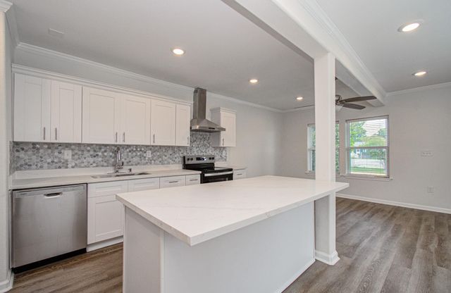 2617 Avenue L, Galveston, TX 77550