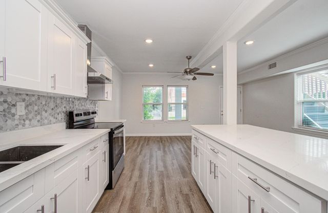 2617 Avenue L, Galveston, TX 77550