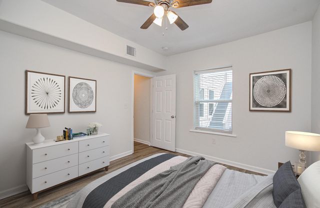 2617 Avenue L, Galveston, TX 77550
