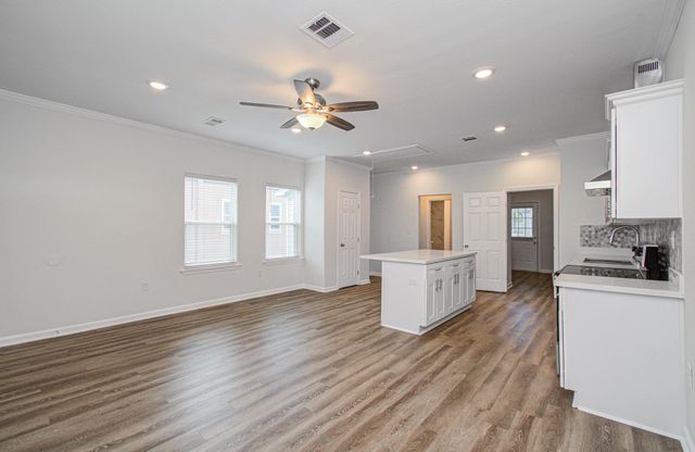 2617 Avenue L, Galveston, TX 77550