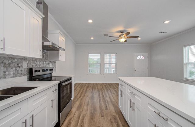 2617 Avenue L, Galveston, TX 77550