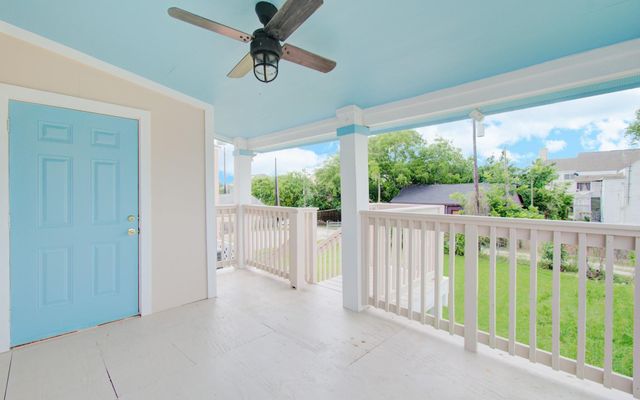 2617 Avenue L, Galveston, TX 77550