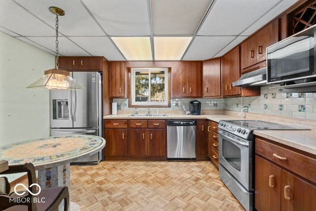 2447 N East Raintree Drive, New Castle, IN 47362