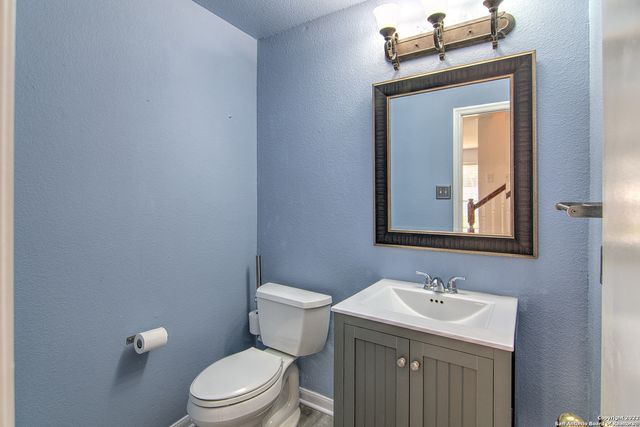 7423 BELMONT PL, San Antonio, TX 78240