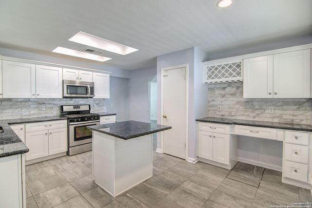 7423 BELMONT PL, San Antonio, TX 78240